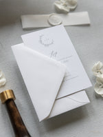 Suite per inviti di nozze con rivestimento in pergamena calligrafica moderna con sigillo in cera bianca