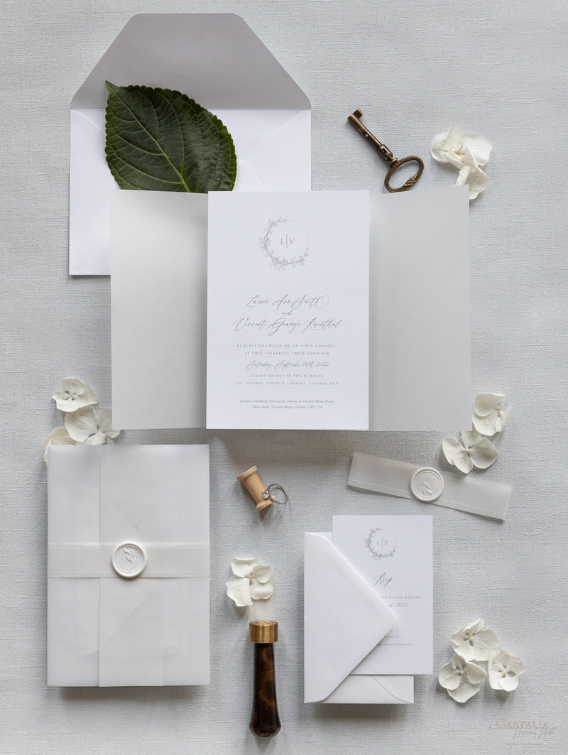 Suite per inviti di nozze con rivestimento in pergamena calligrafica moderna con sigillo in cera bianca