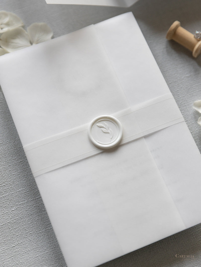 Suite per inviti di nozze con rivestimento in pergamena calligrafica moderna con sigillo in cera bianca