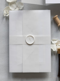 Calligraphie moderne Volie d'invitation de mariage enveloppe avec sceau de cire blanche
