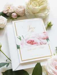 Lussuosa lamina d'oro e rose romantiche color crema SAVE THE DATE con fascia in pergamena