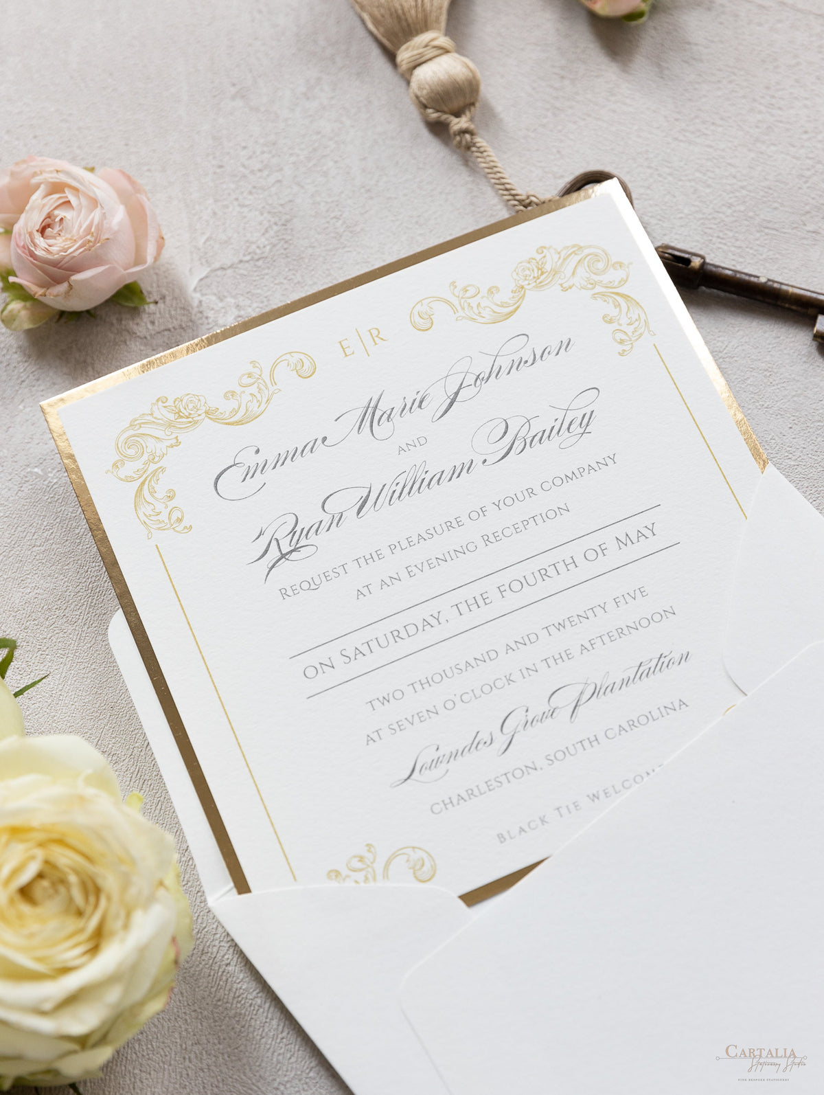 Invitation encadrée en feuille d'or carrée