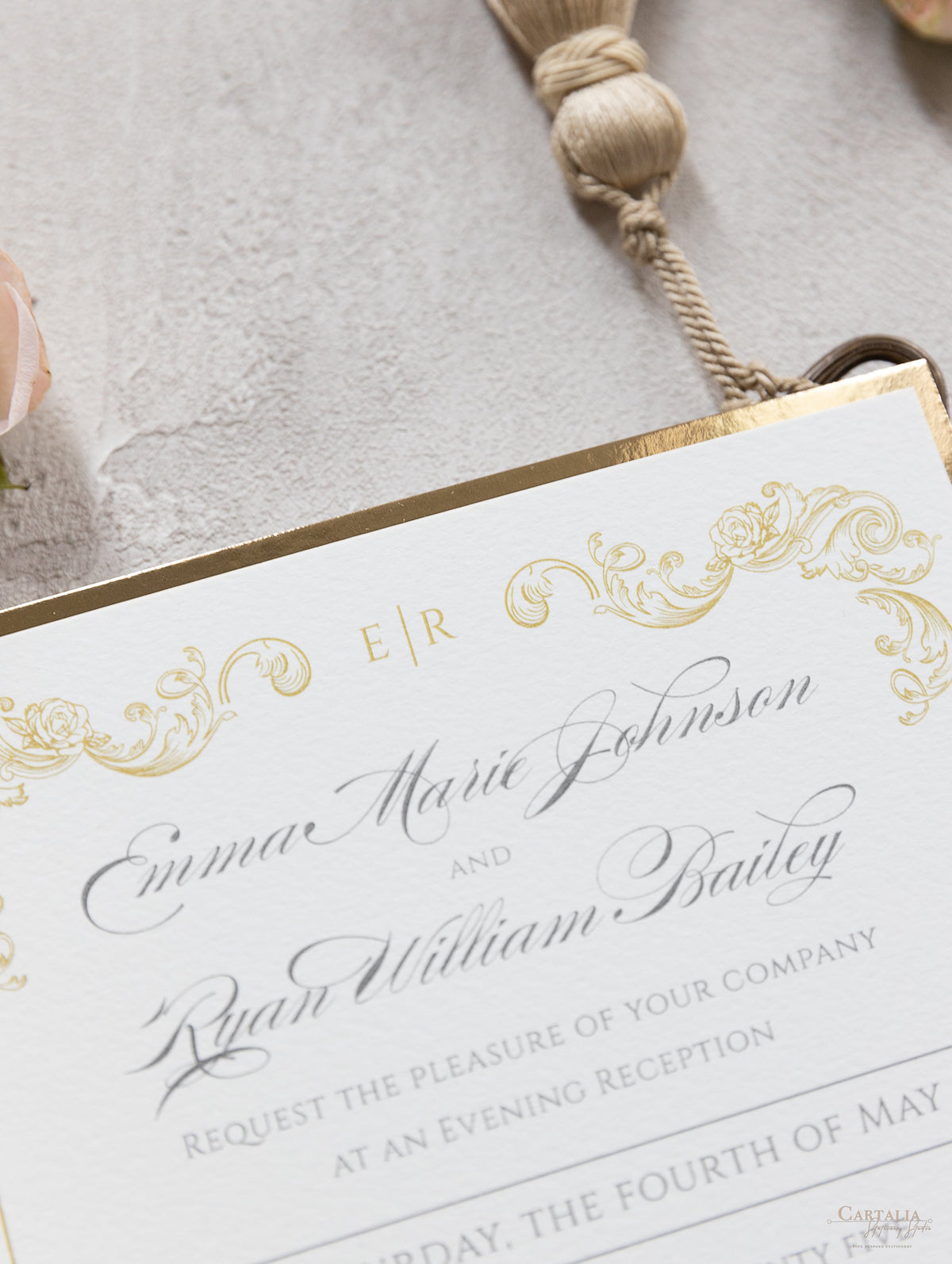 Invitation encadrée en feuille d'or carrée