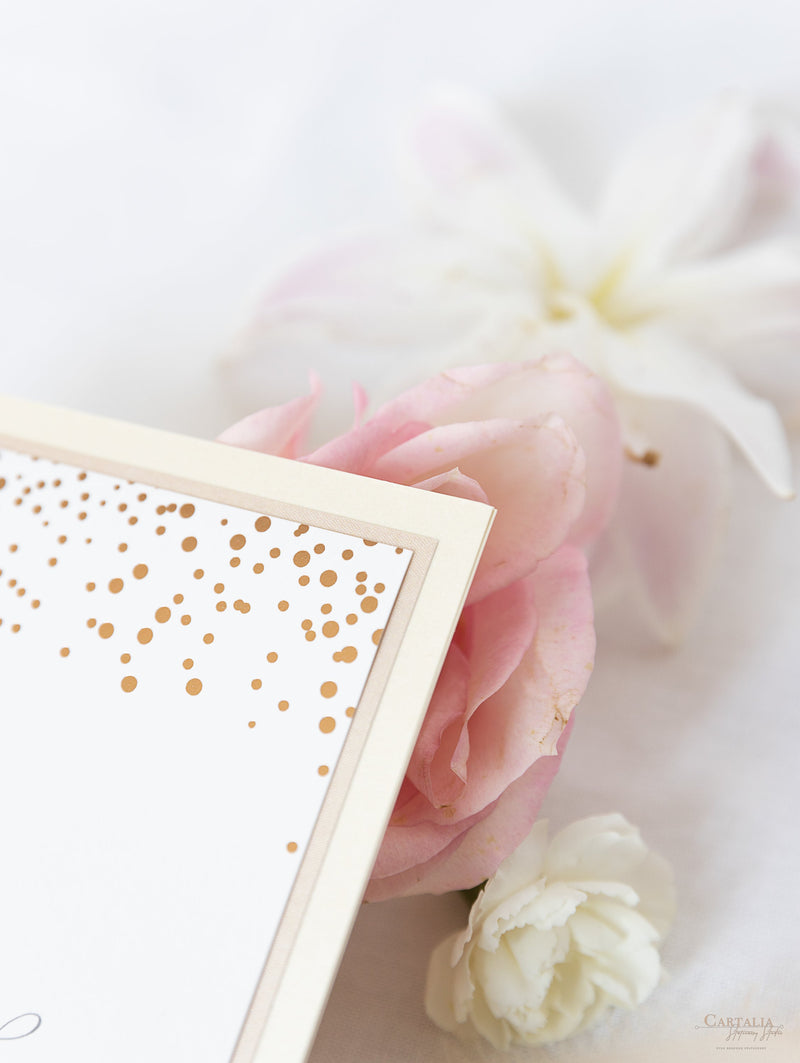 Busta classica con coriandoli tascabili in rosa antico e champagne: menu
