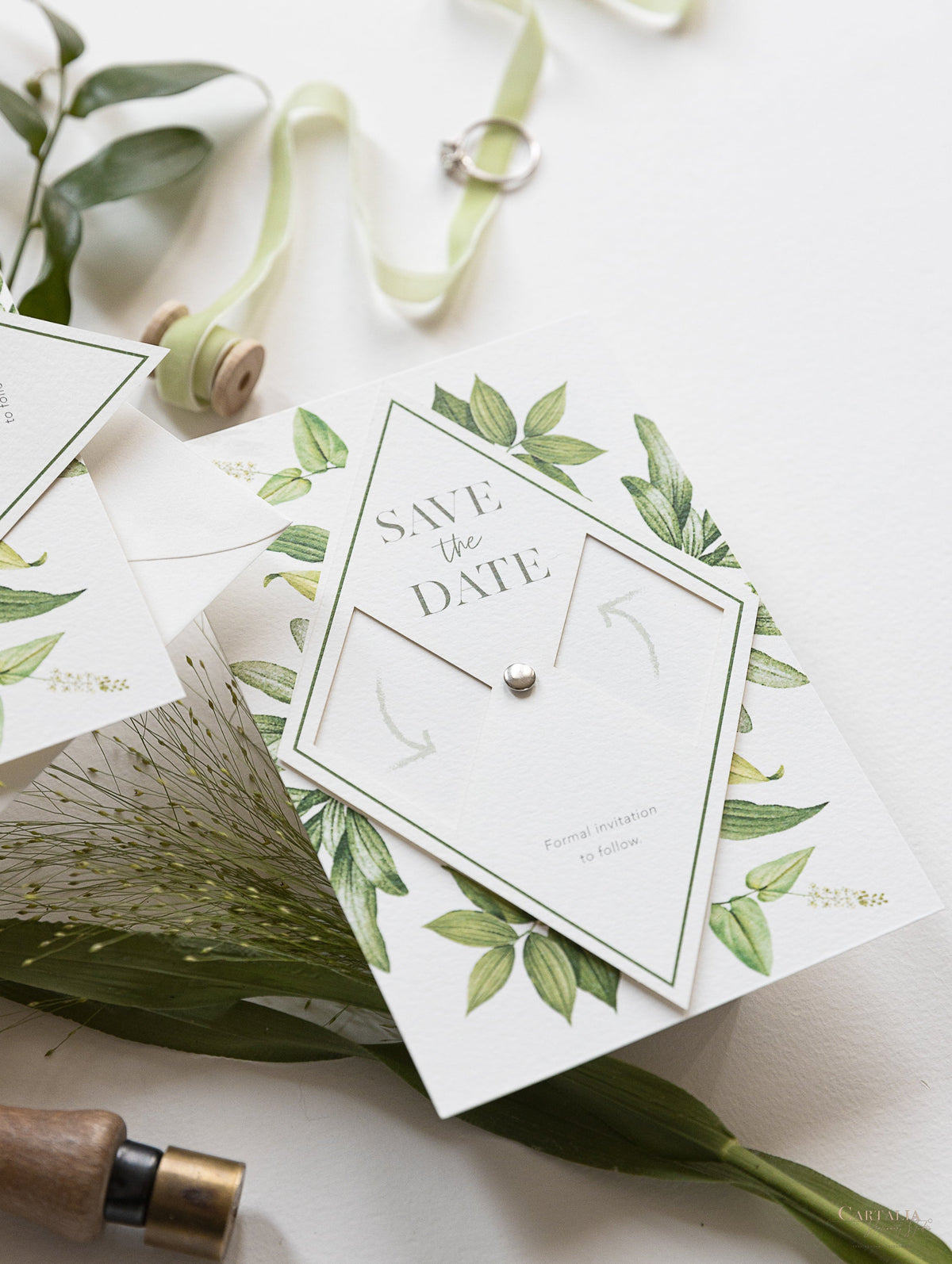 Interattivo ↻ Pivot Save the Date Card Diamond in moderna calligrafia Boho