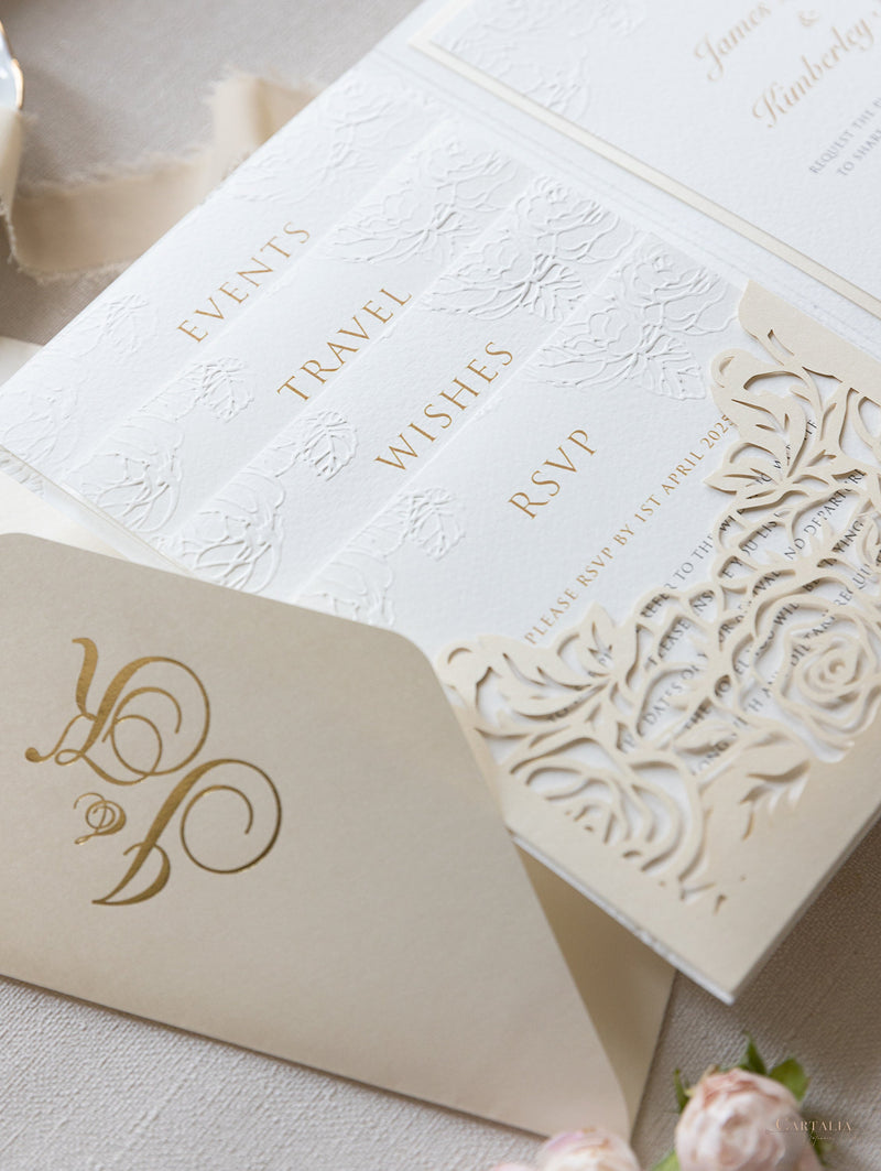 Tasca di lusso a 4 inserti con monogramma in lamina d'oro in rilievo e suite con piega tascabile tagliata al laser