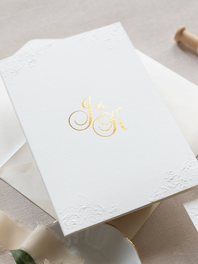 Tasca di lusso a 4 inserti con monogramma in lamina d'oro in rilievo e suite con piega tascabile tagliata al laser