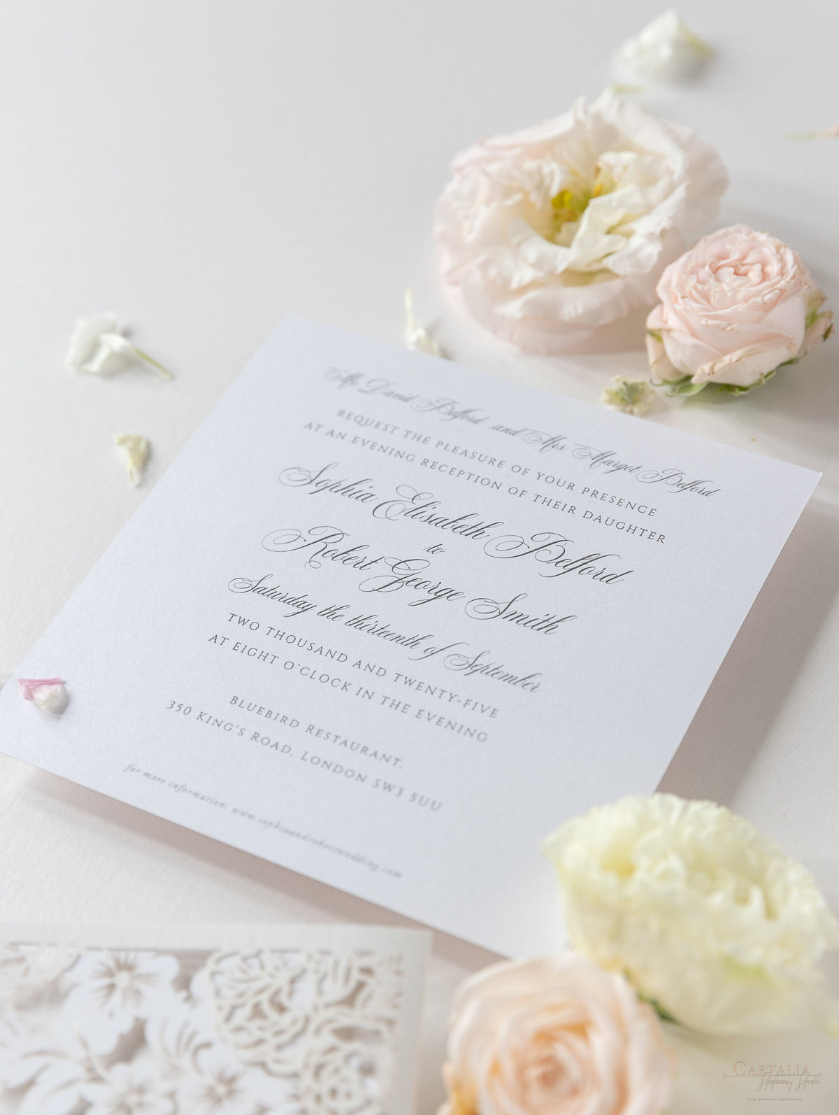 Luxury 2 niveaux - Invitation de poche coupée au laser romantique avec suite de cartes RSVP