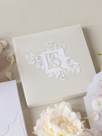 Couture Box: Suite de invitación de boda con corte láser en niveles lujosamente intrincados en 3D