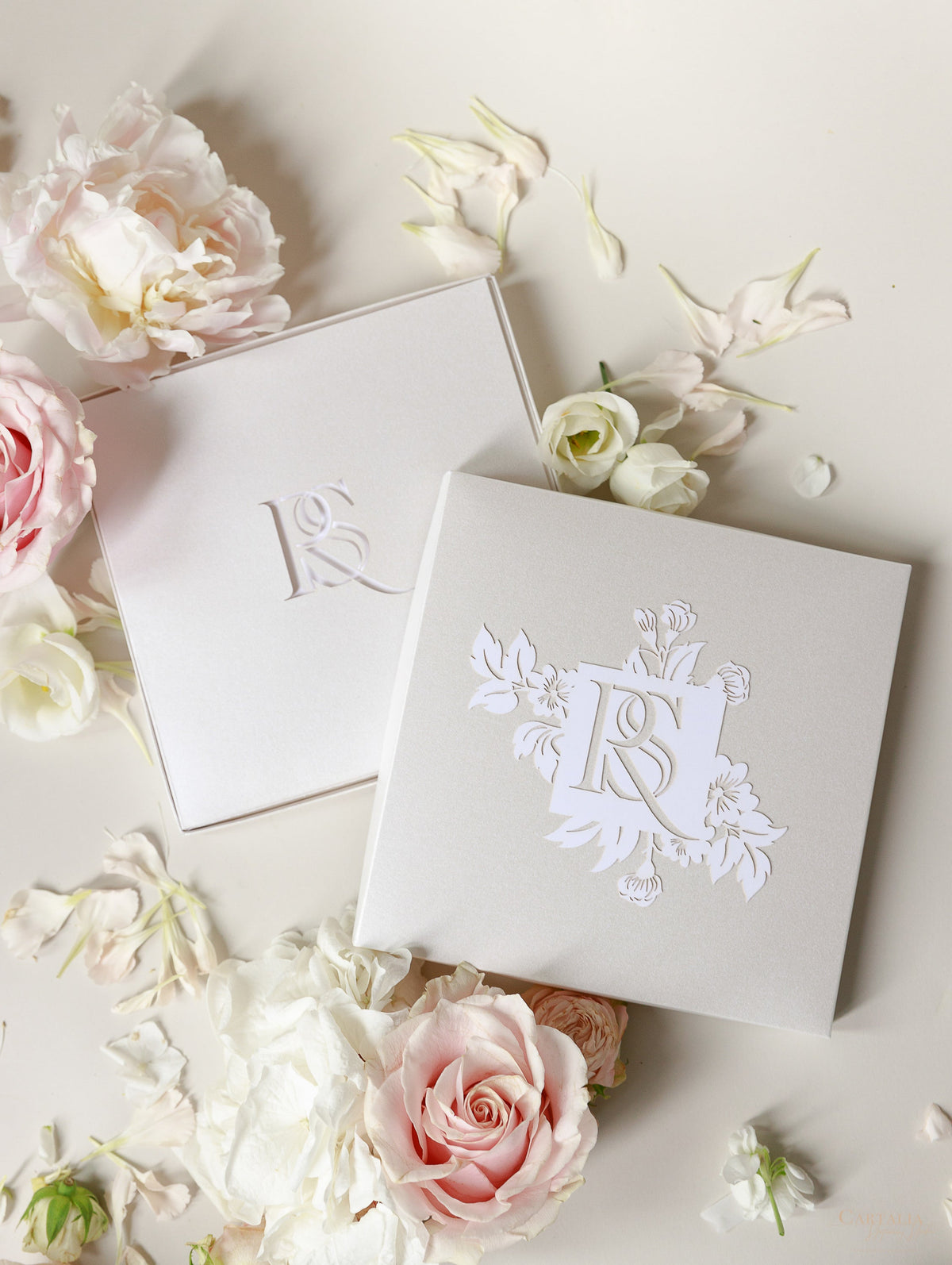 Couture Box: Suite de invitación de boda con corte láser en niveles lujosamente intrincados en 3D