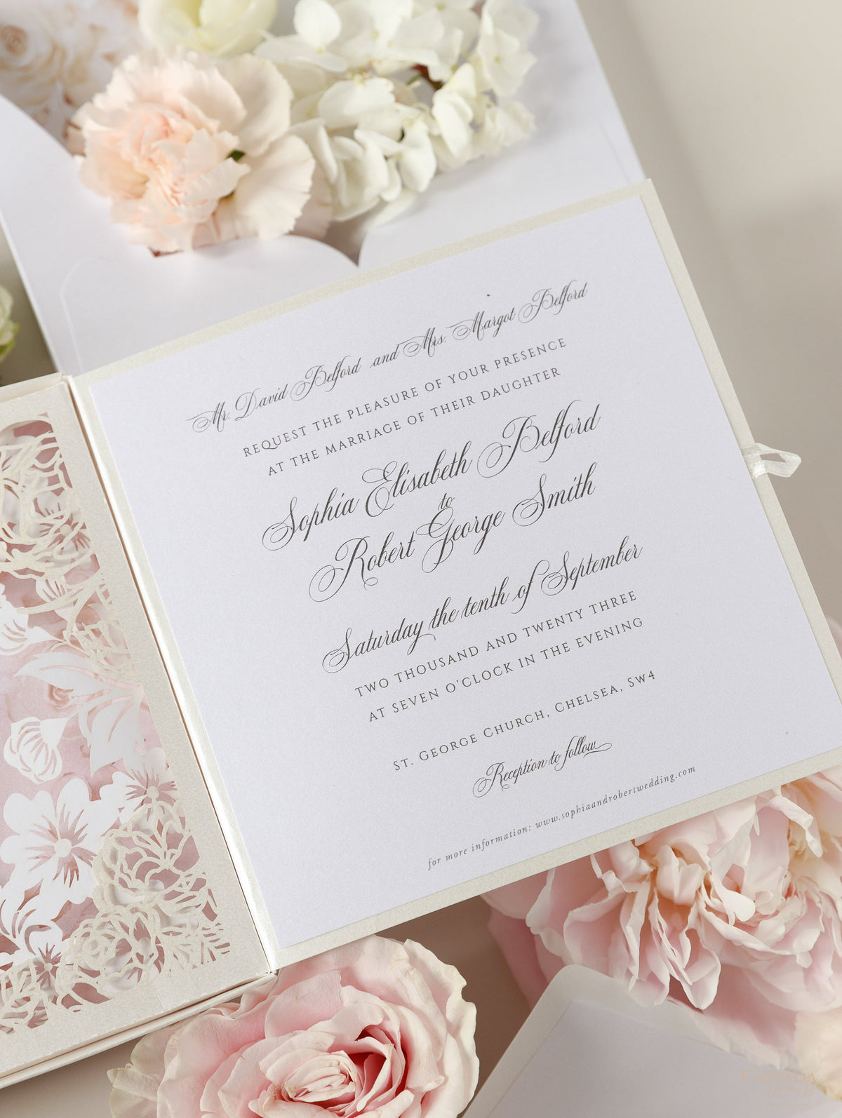 Couture Box : 3D Luxuriously Intricate Tier Laser Cutting Wedding Invitation Suite