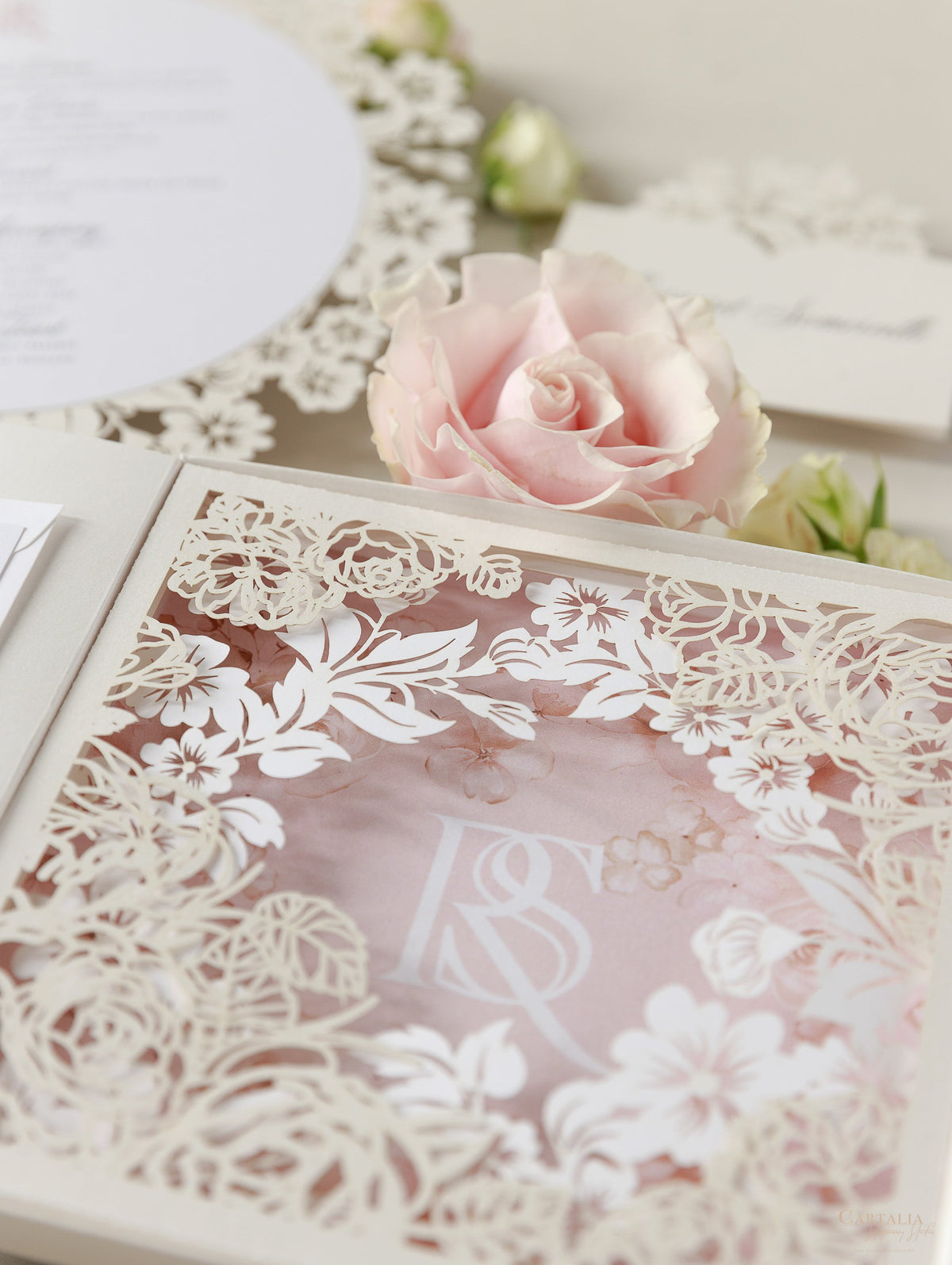 Couture Box : 3D Luxuriously Intricate Tier Laser Cutting Wedding Invitation Suite