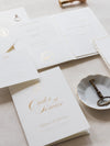 Libretto classico di lusso per ordini di servizio con monogramma in lamina d'oro