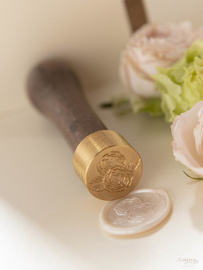 Suite pieghevole per invito in lamina d'oro con rose di lusso per il giorno del matrimonio, RSVP, scheda informativa con tasca tagliata al laser, scritta calligrafica