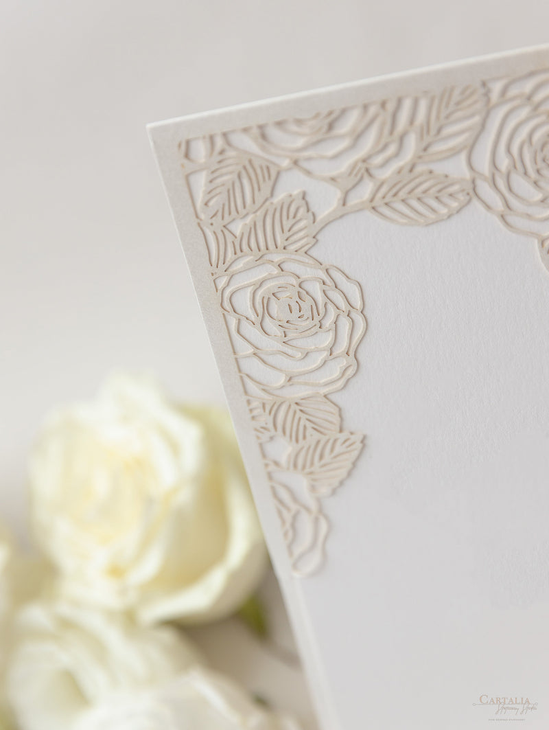 Numero o nome del tavolo delle rose tagliate al laser - Autoportante