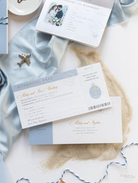 Invitación a Santorini Grecia - Avión grabado de lujo en invitación de boda con pasaporte Plexi dorado con lámina de oro real