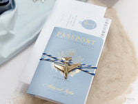 Invito a Santorini Grecia - Invito a nozze con passaporto in plexi oro inciso in aereo di lusso con vera lamina d'oro