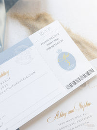 Invitación a Santorini Grecia - Avión grabado de lujo en invitación de boda con pasaporte Plexi dorado con lámina de oro real