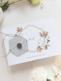 Pampas Rustic Beige Save the Date con magnete esagonale in plexi specchio dorato