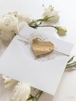 Rose romantiche salva la data con magnete in plexi a forma di cuore geometrico a specchio dorato