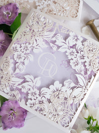 Tasca intricata Romantic Couture con due strati di taglio laser in lilla