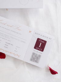 Portefeuille de voyage à destination de luxe | Foil d'or et gravé avec Plancheur Planche Portefeuille Passeport: Invitation de passeport de mariage de luxe