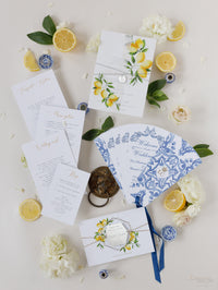 Pasaporte de boda de destino de lujo con limones y azulejos sicilianos, Italia