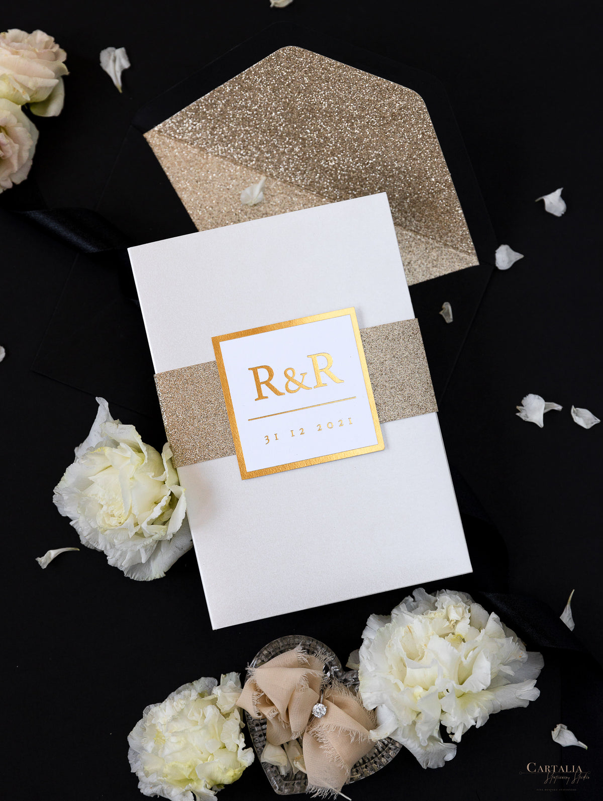 All that Glitters Pocket in Black & Gold | Bespoke Commission R&R