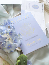 Suite d'invitation de passeport avec conception aquarelle de vélin personnalisée | Villa Eva, Ravello, côte amalfi