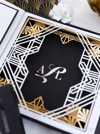 Scatola su misura Art Déco Couture: design personalizzato 3D in nero e oro | Commissione A&amp;L su misura