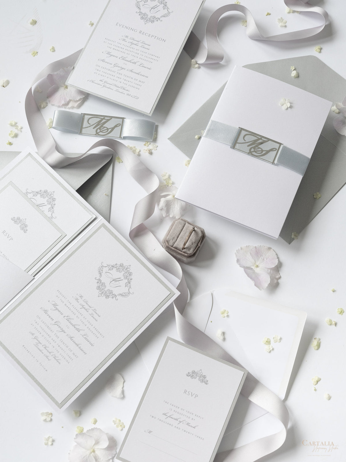 Sponing Silver Monogram Pocket Wedding Invitation Suite