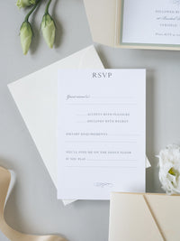 Illustration de lieu de mariage personnalisé | Suite de poche d'invitation de lieu en alumini dans l'enveloppe classique plie en feuille d'or | ÉCHANTILLON