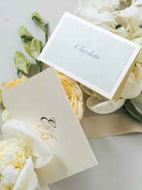 Cartes Sage Green & Champagne avec monogramme sur papier d'or