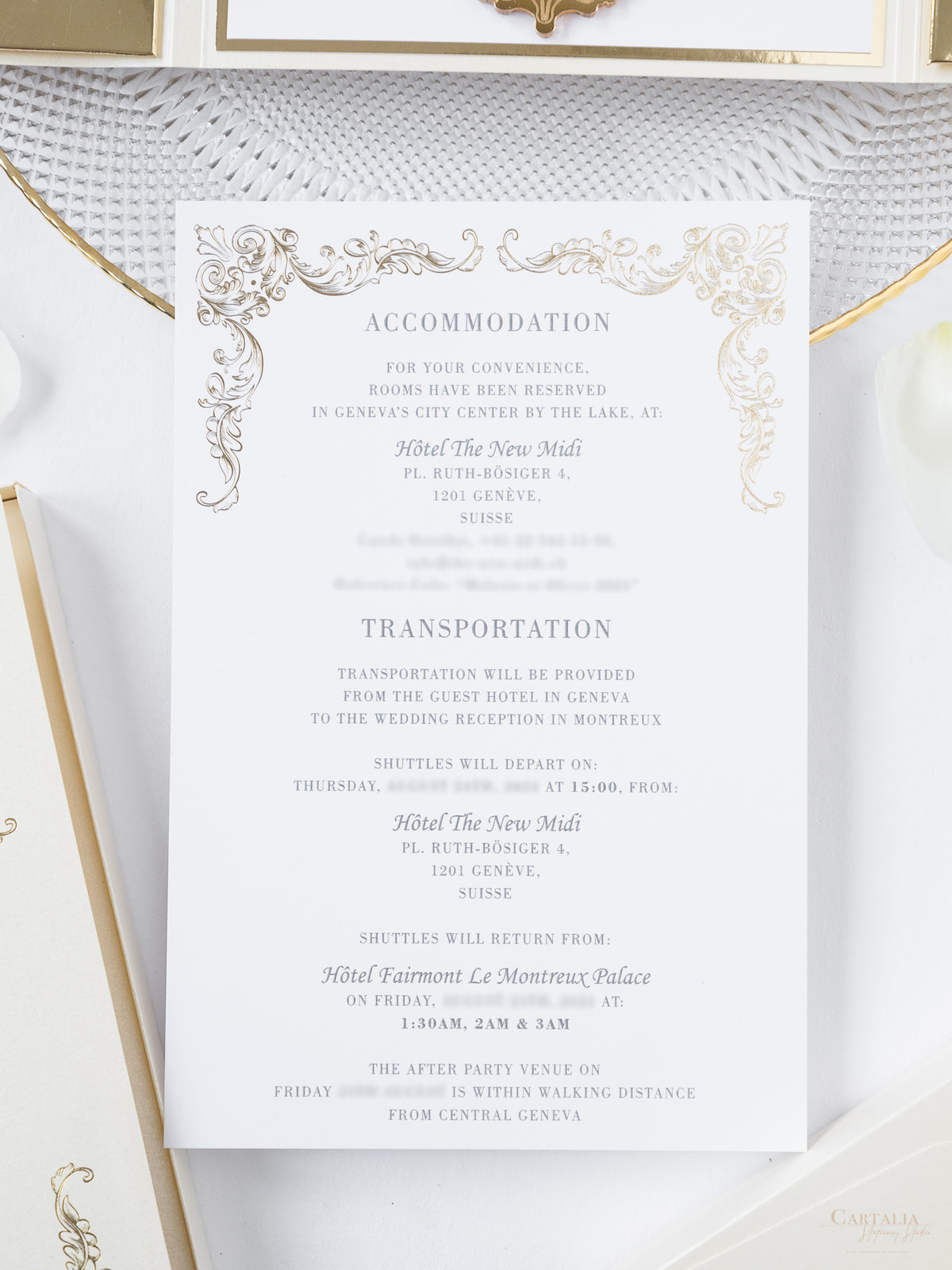 Luxury Gold Mirror & Champagne Boxed Invitation Suite avec des esquisses de lieux en feuille | Commission sur mesure M&O