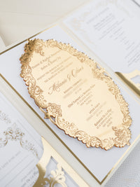 Luxury Gold Mirror & Champagne Boxed Invitation Suite avec des esquisses de lieux en feuille | Commission sur mesure M&O