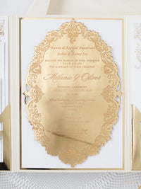 Luxury Gold Mirror & Champagne Boxed Invitation Suite avec des esquisses de lieux en feuille | Commission sur mesure M&O