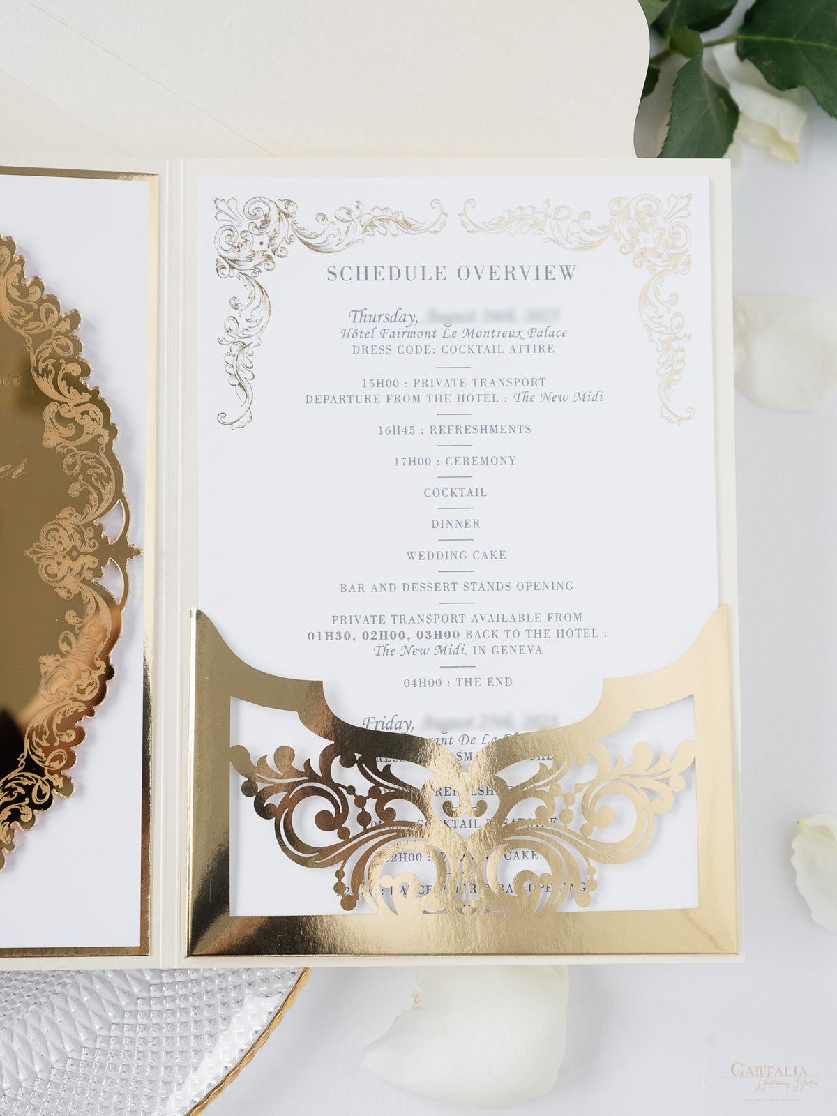 Luxury Gold Mirror & Champagne Boxed Invitation Suite avec des esquisses de lieux en feuille | Commission sur mesure M&O