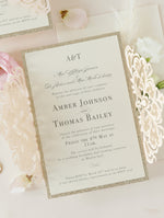 Invito per cravatta a nastro della collezione Dusty Rose Metallic Opulence con bordo glitter oro