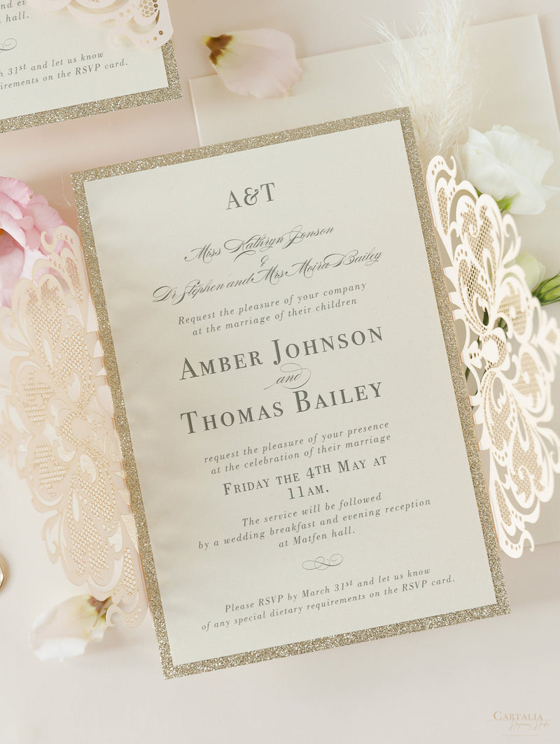 Invito per cravatta a nastro della collezione Dusty Rose Metallic Opulence con bordo glitter oro