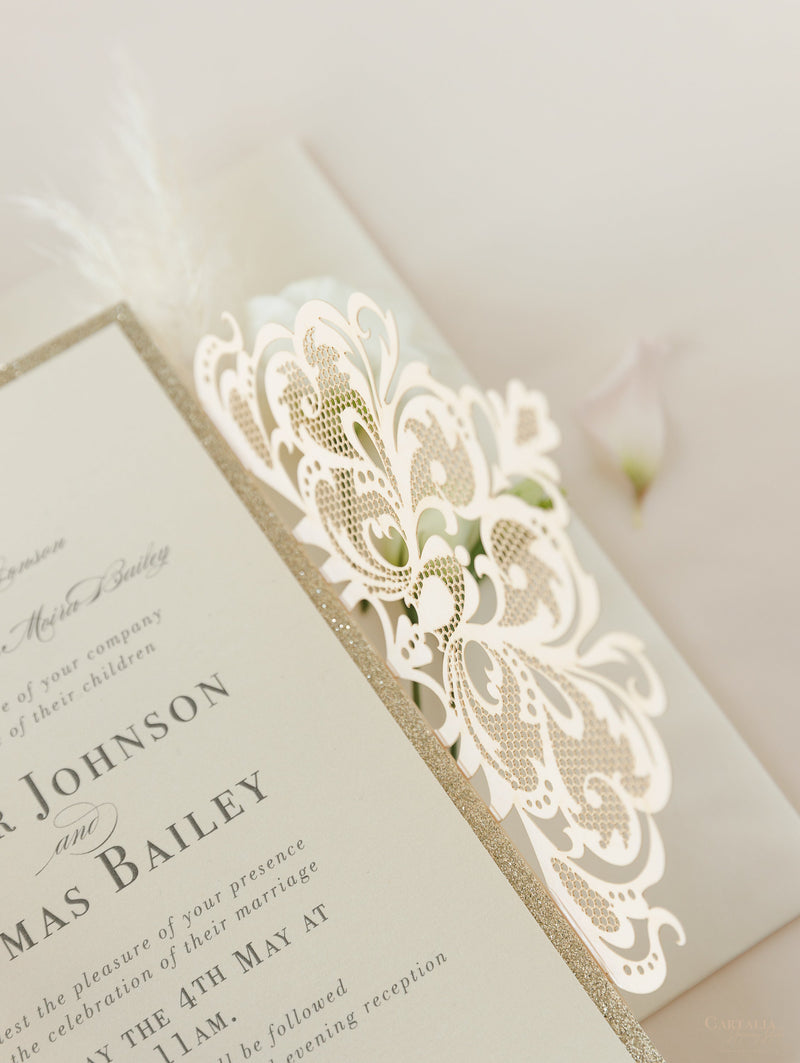 Invito per cravatta a nastro della collezione Dusty Rose Metallic Opulence con bordo glitter oro