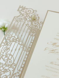 Foil de luxe Golden Ornemental Gate Laser Coup Le jour du mariage Invitation avec feuille d'or Calligraphie moderne