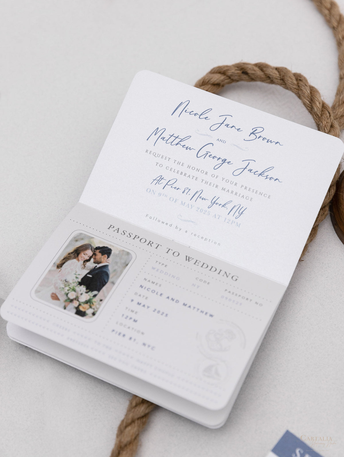 Invitations de passeport de mariage nautique avec étiquette de bateau en argent et feuille d'ancrage