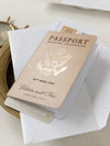 Inviti per passaporto in pelle color nudo premium con lamina d'oro e incisione personale