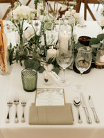 Ordine di servizio/menu di matrimonio rustico con foglia verde acquerello
