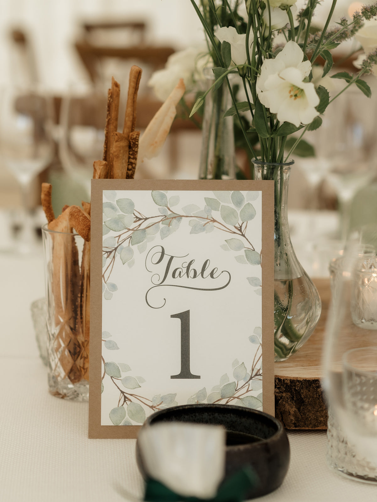 Numero da tavolo Greenery con supporto in carta Kraft