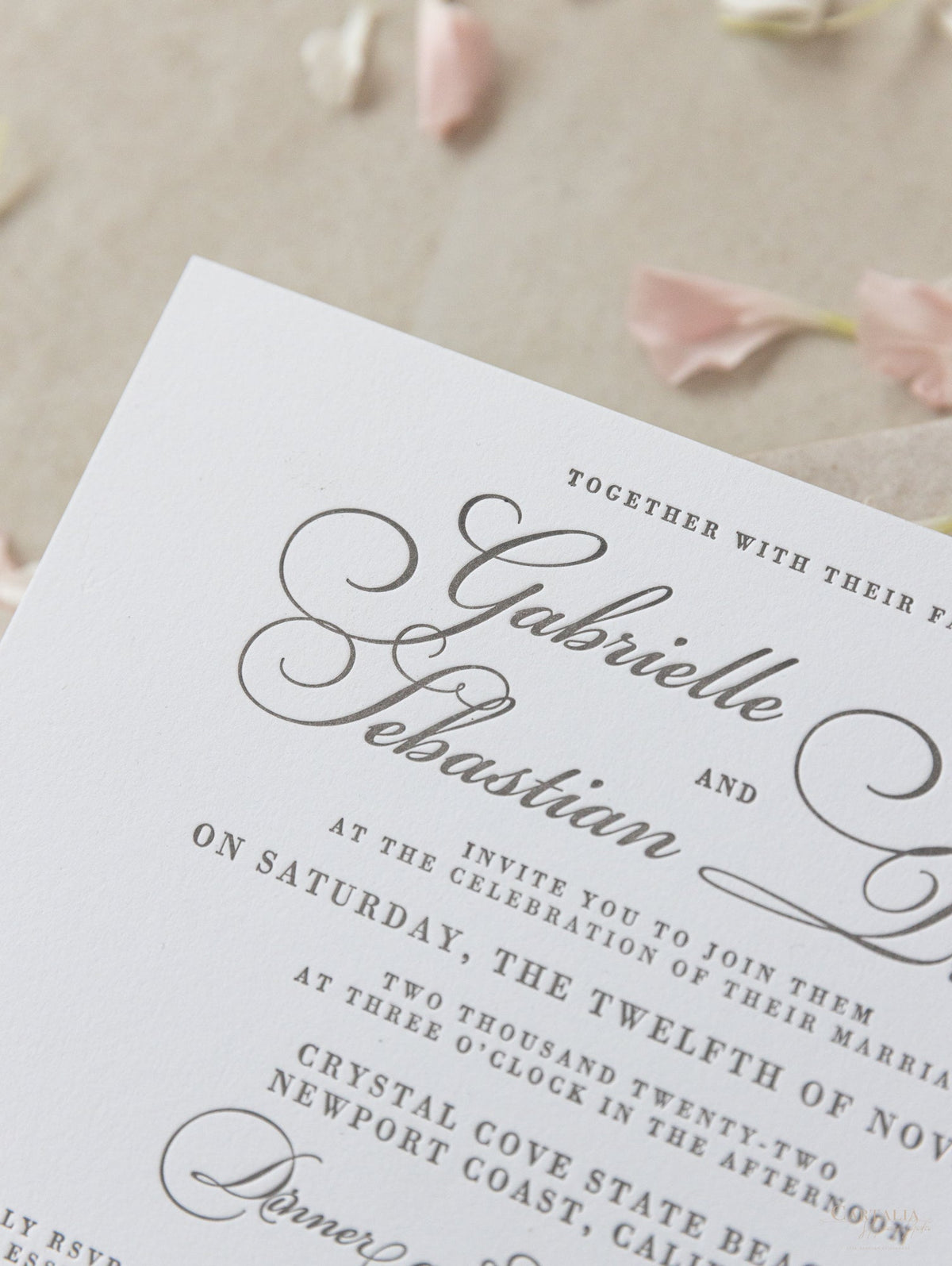 Invito elegante per il giorno del matrimonio con stampa tipografica grigia di lusso in cartone 100% cotone da 710 g/m²