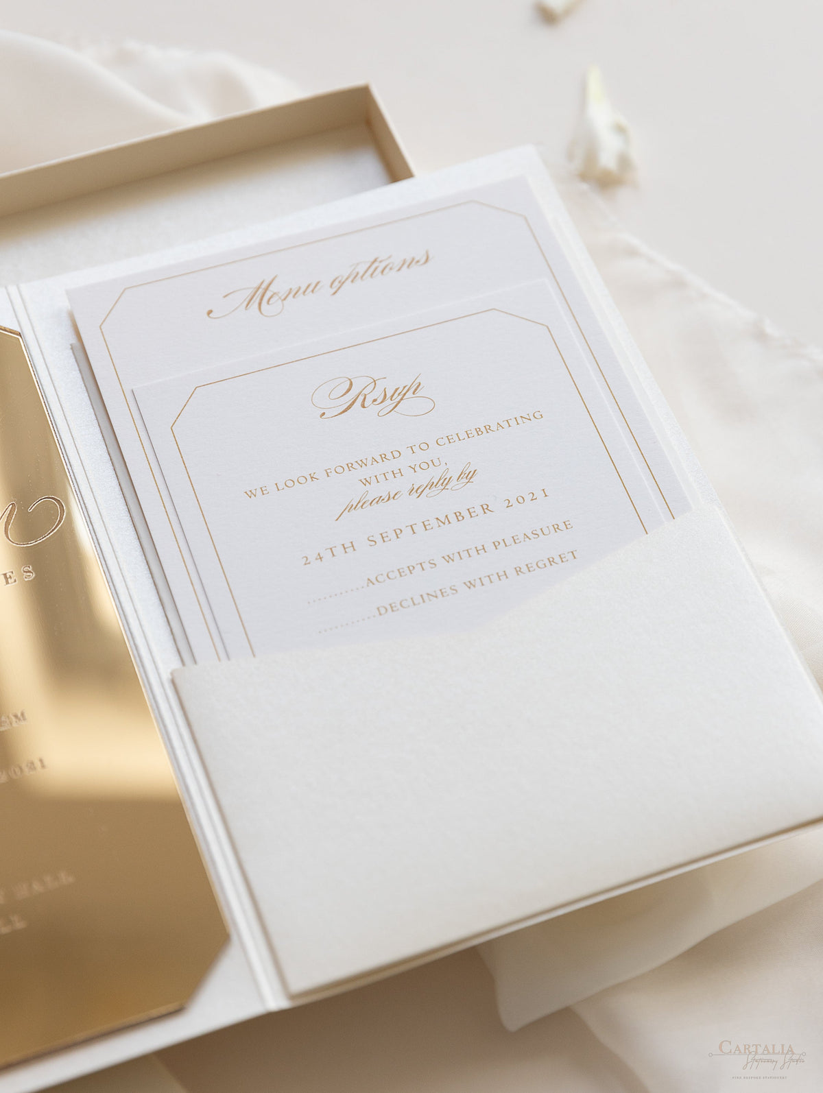 Invitation de mariage en boîte de luxe Enveloppe de poche et joint de cire et miroir moderne Gold Plexi Invitation de mariage avec RSVP et options de menu