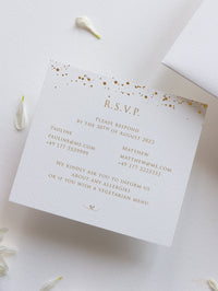 Suite di inviti di nozze pieghevoli tascabili rosa cipria punteggiati di coriandoli di lamina d'oro reale di lusso