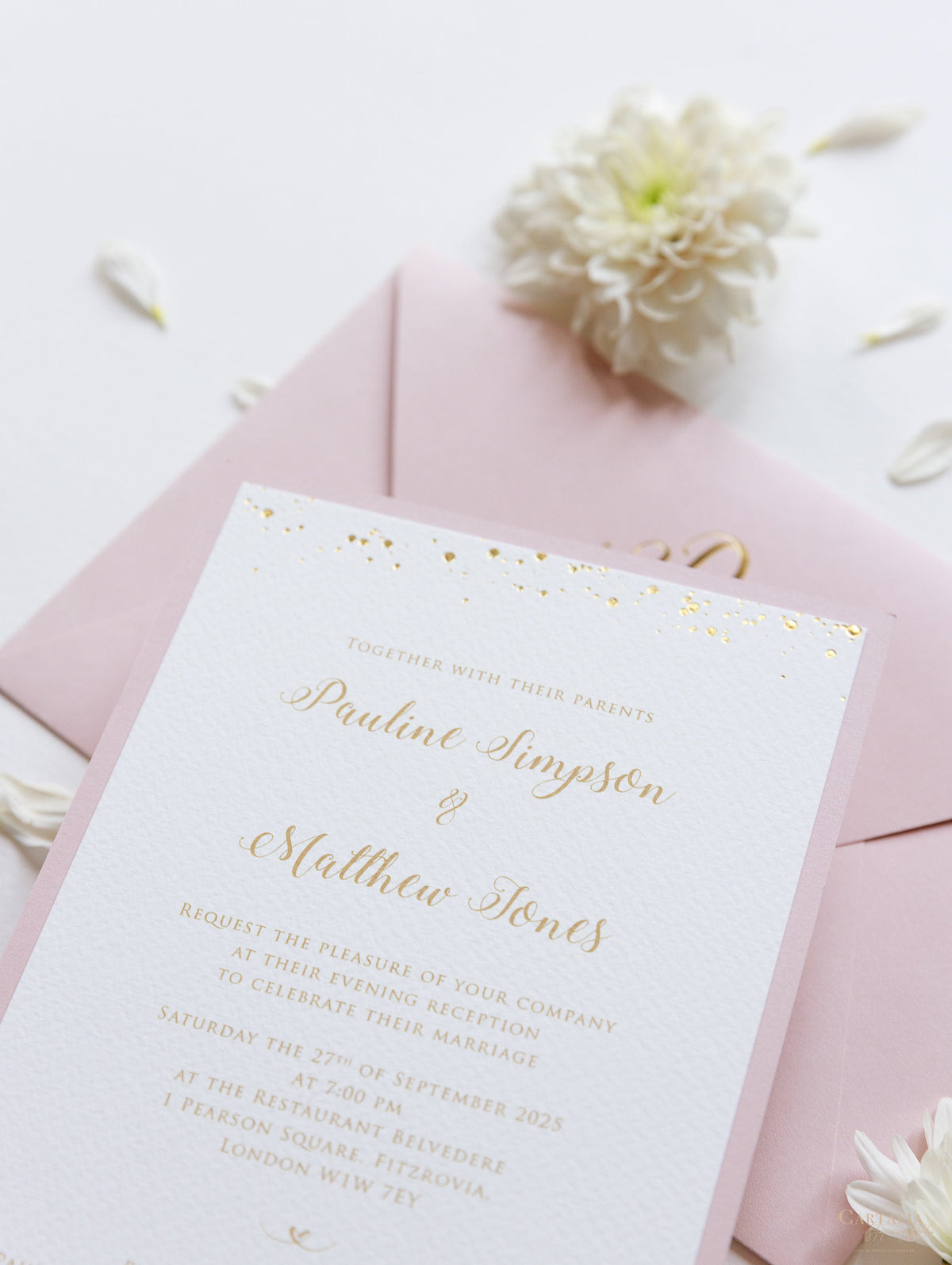 Confetti Distid Blush Pink Evening Invitation with Gold Foil Monogram + Enveloppe