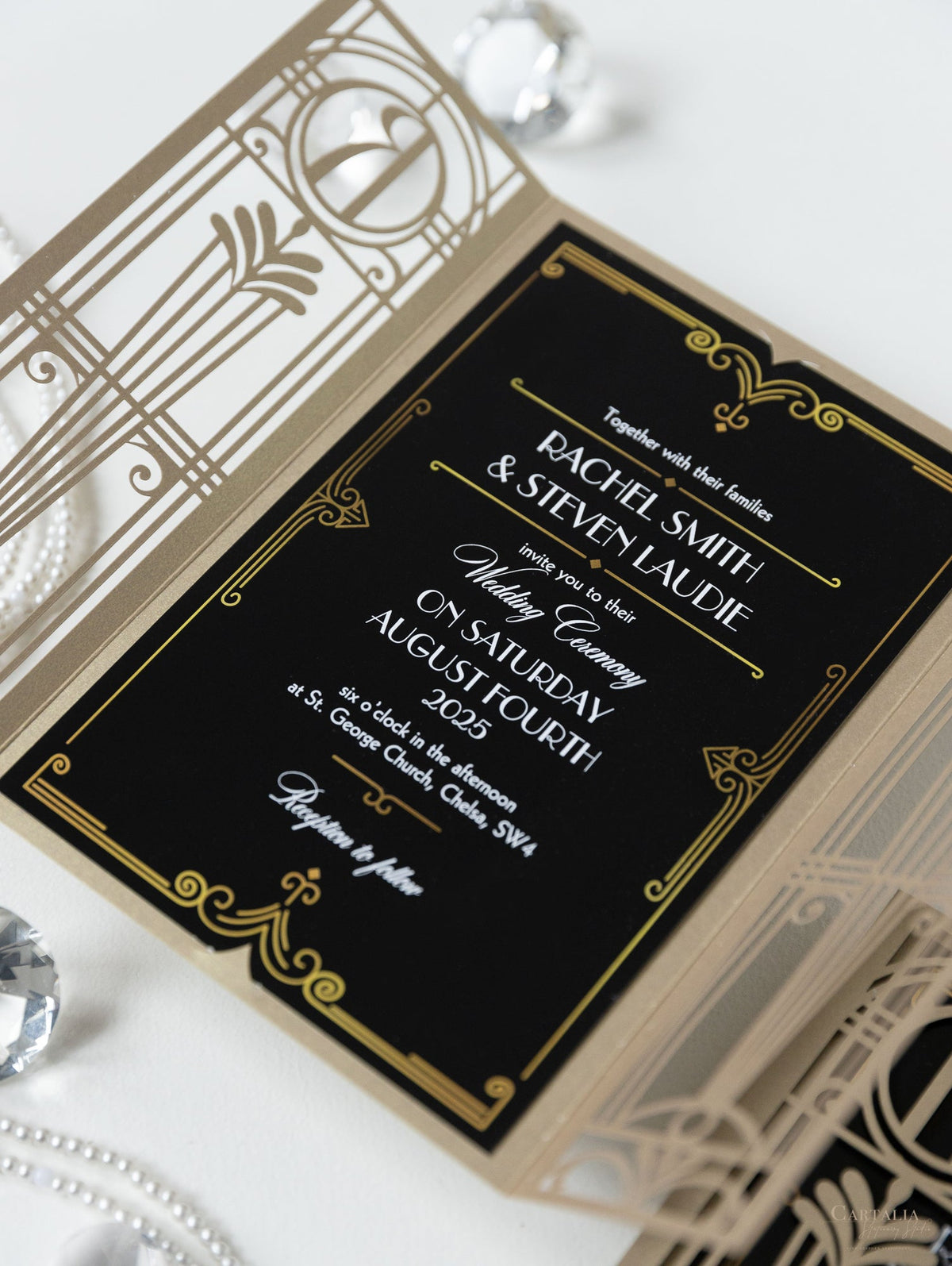 Invito per il giorno delle nozze apribile con taglio laser Art Déco dorato del Grande Gatsby